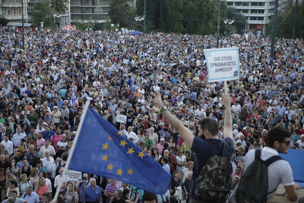 «Επι…μένουμε Ευρώπη» φώναξαν ξανά στο Σύνταγμα