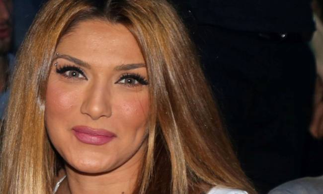 Αγγελική Ηλιάδη: Πόζες στο τιμόνι πολυτελές πλοίου